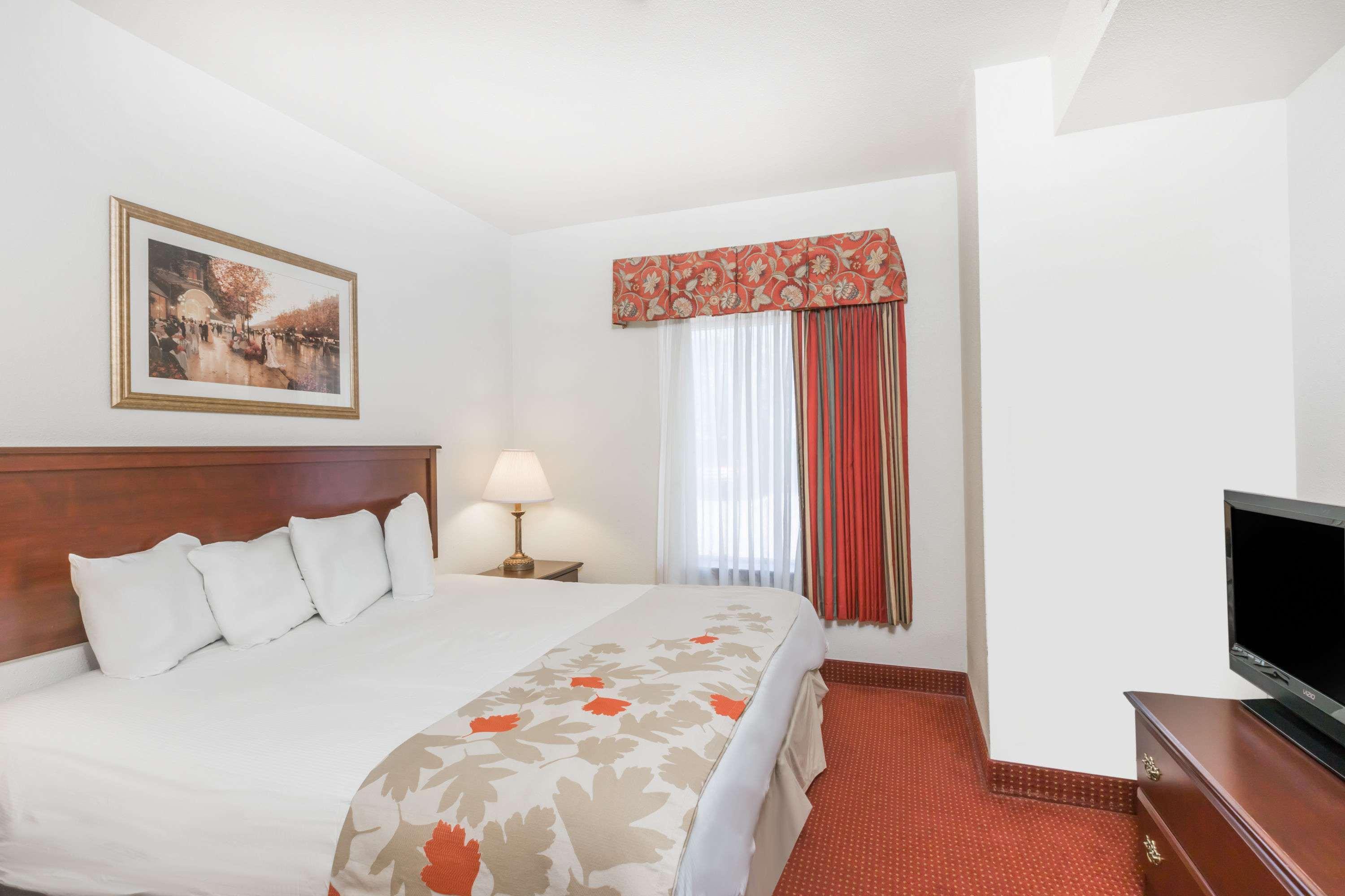 Clarion Pointe Charleston - West Ashley Hotel Екстериор снимка