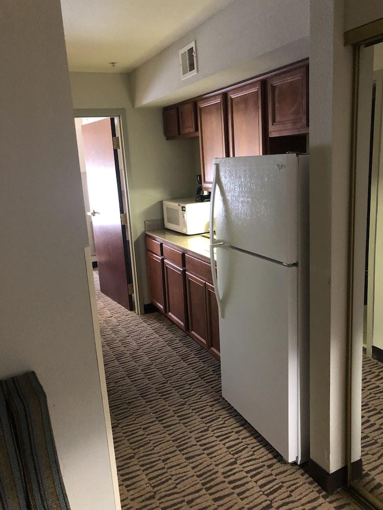 Clarion Pointe Charleston - West Ashley Hotel Екстериор снимка