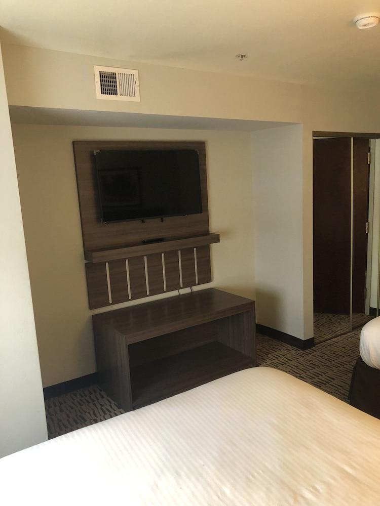 Clarion Pointe Charleston - West Ashley Hotel Екстериор снимка
