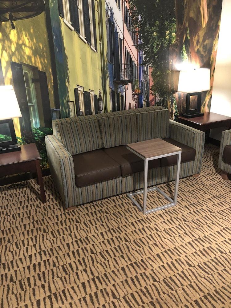 Clarion Pointe Charleston - West Ashley Hotel Екстериор снимка