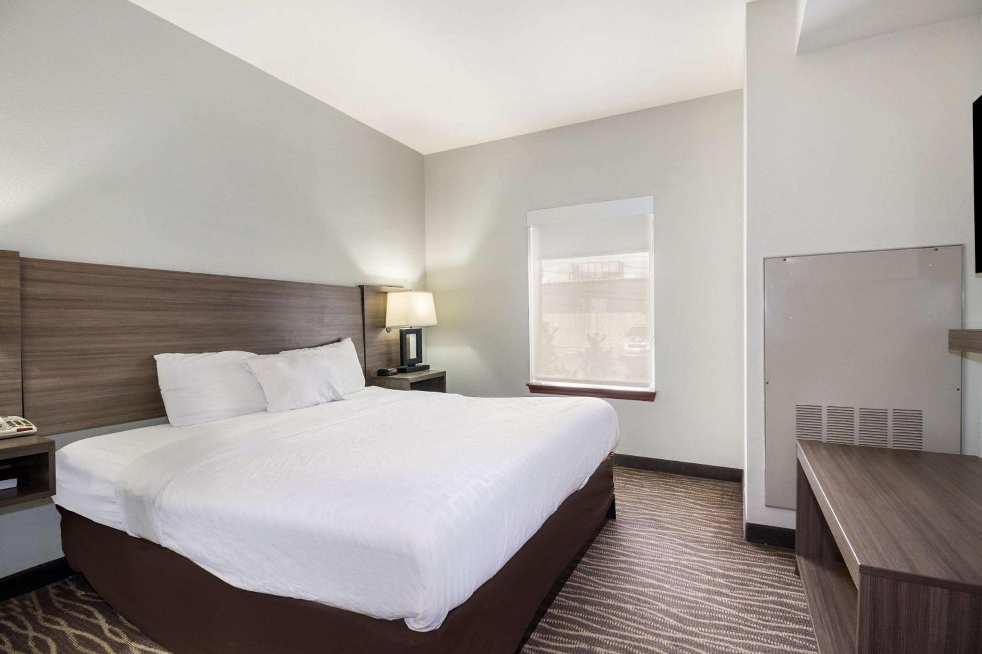 Clarion Pointe Charleston - West Ashley Hotel Екстериор снимка