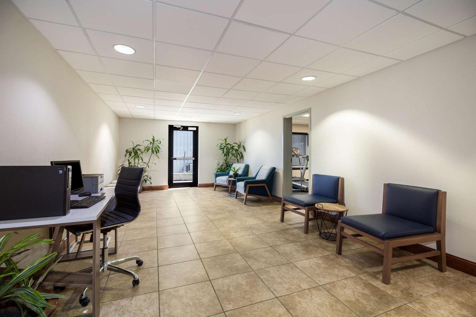 Clarion Pointe Charleston - West Ashley Hotel Екстериор снимка