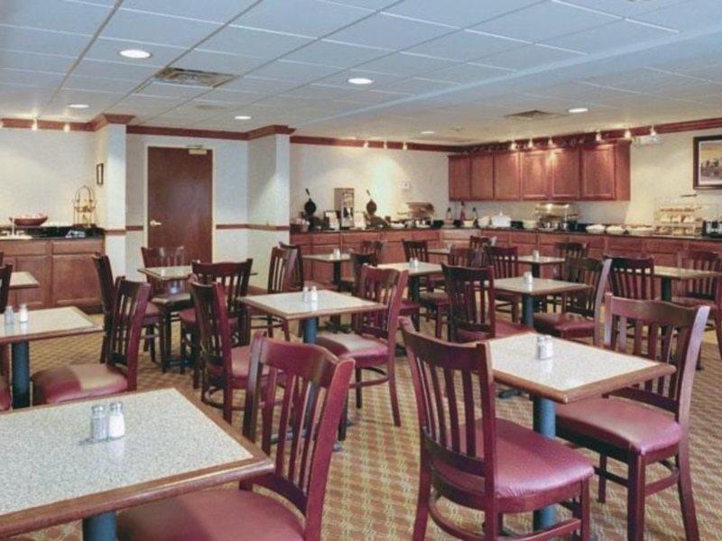 Clarion Pointe Charleston - West Ashley Hotel Екстериор снимка